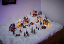 Vinterlandsby med 25 dele og LED-lys